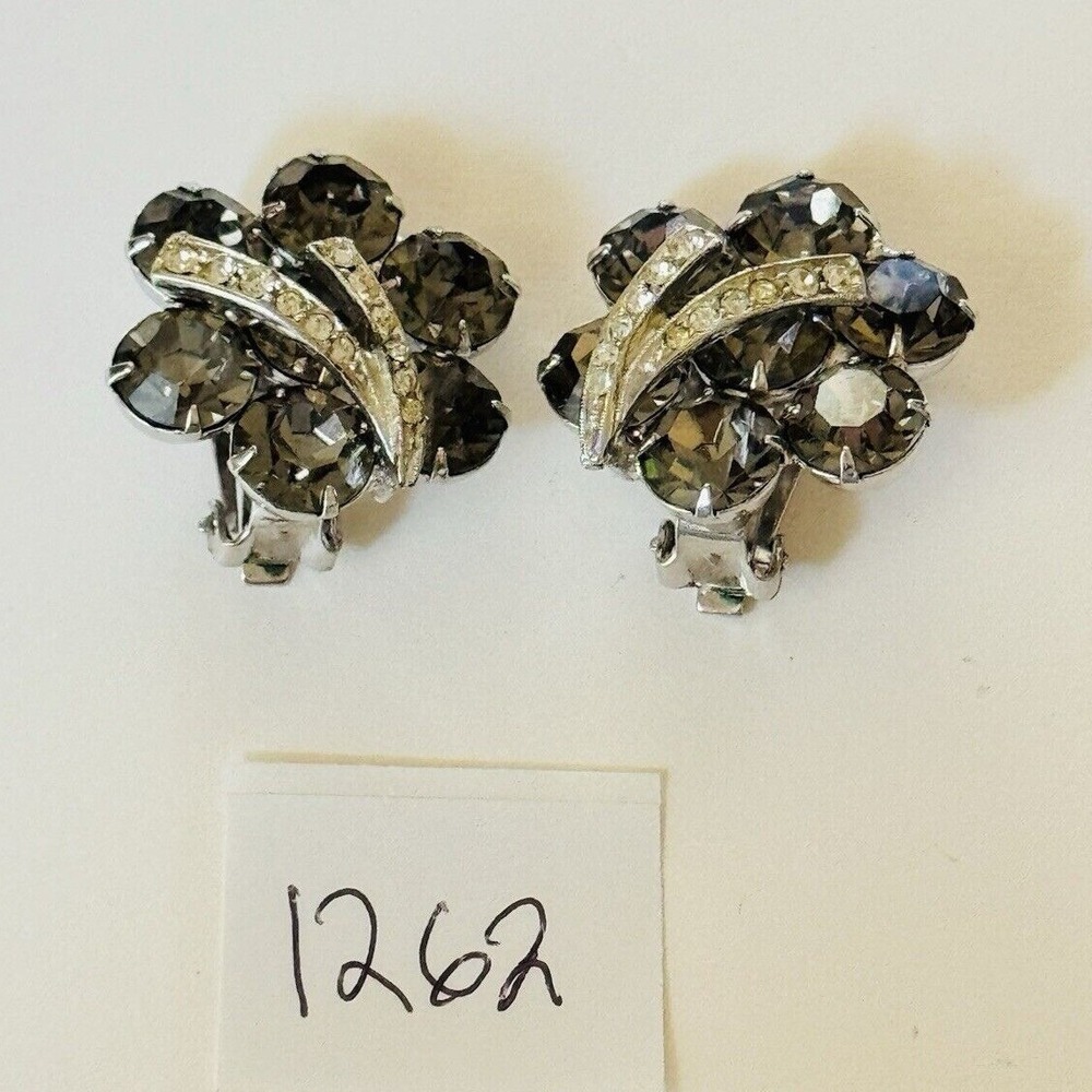 Regal Weiss Earrings VTG Signed crystal Rhinestone Crystal Clip Glitzy Round 60s - Picture 7 of 7